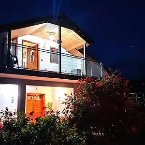 Samuela Cozy Retreat Holiday home